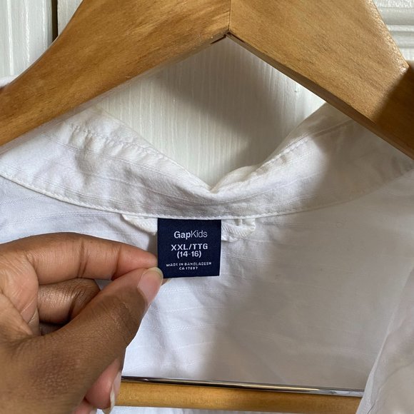 White Gap Collared Button Down Shirt - Picture 5 of 13